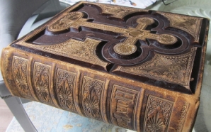 02_bible_back_cover.jpg
