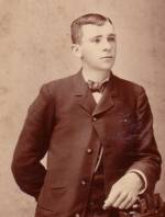 Peter J. Schneider, Viola's father, 33k